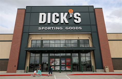 dicks sports store|dick's sports store outlet.